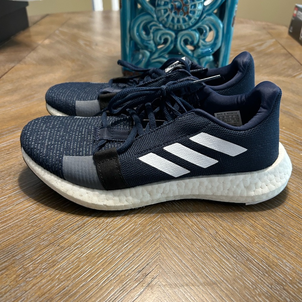adidas SenseBoost Go Running Shoes Men’s Size 5